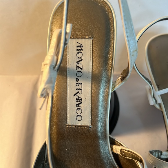 Monzo & Franco Ollie Tooled Leather Slingbacks - Picture 3 of 8